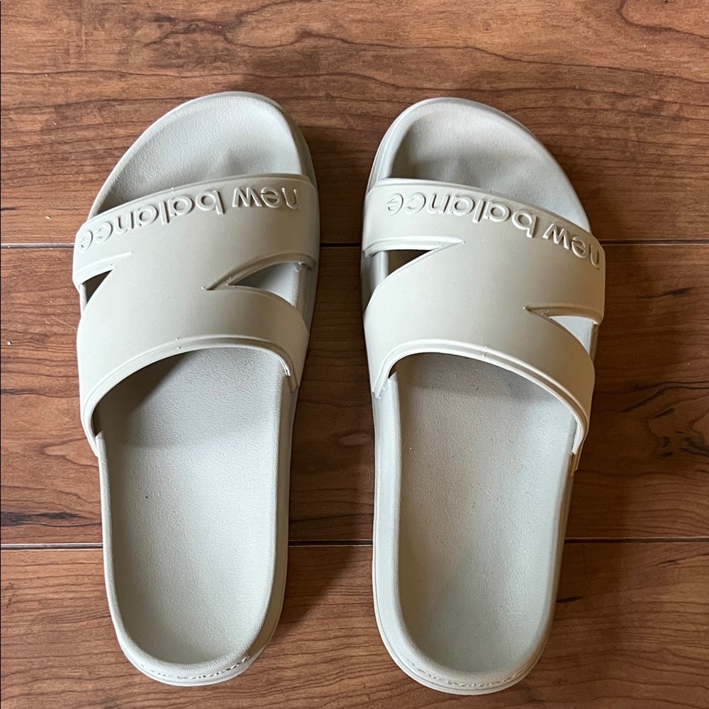 New Balance Kids Beige Slide Sandals